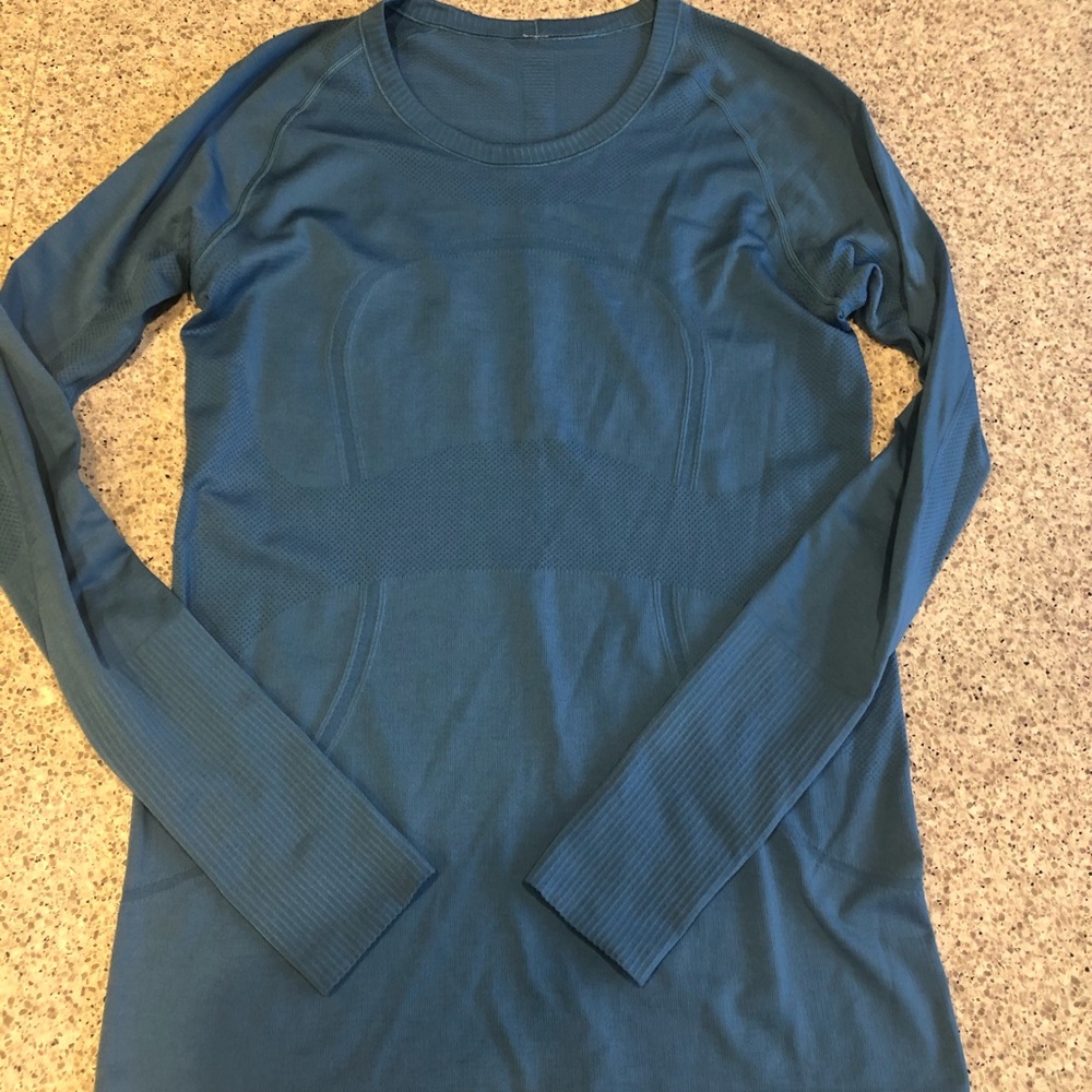 Lululemon Switfly size 10